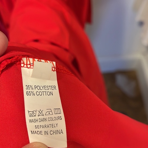 Beautiful red sundress - Picture 3 of 4